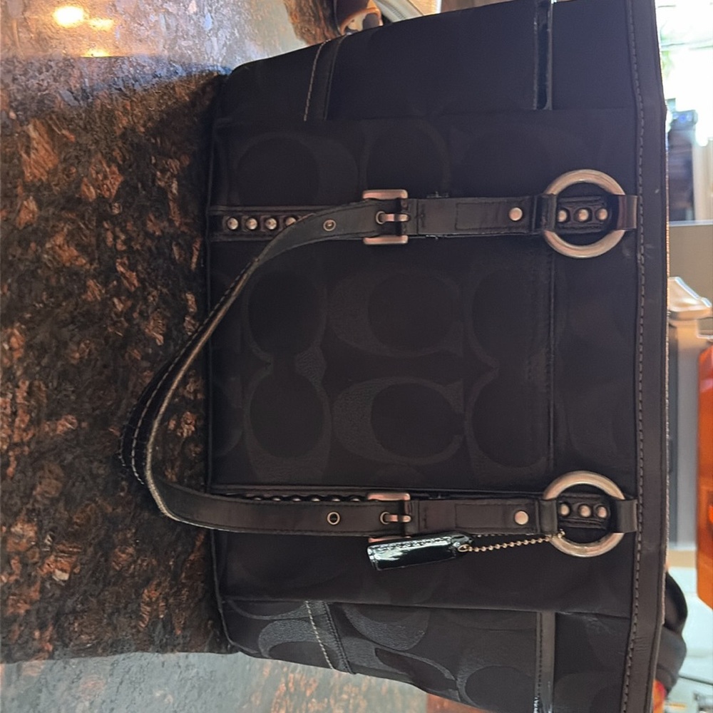 Coach purse - Picture 2 of 3